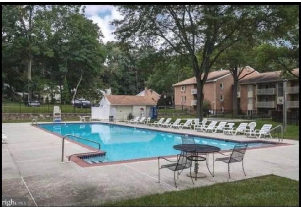 Community pool - 600 Campbell Cir