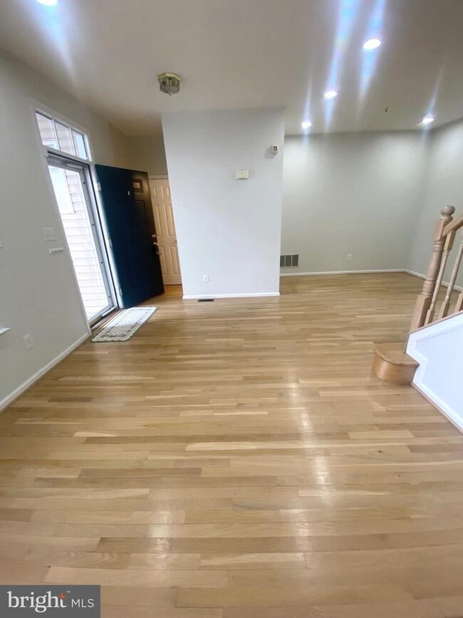 Building Photo - 372 Tuvira Ln