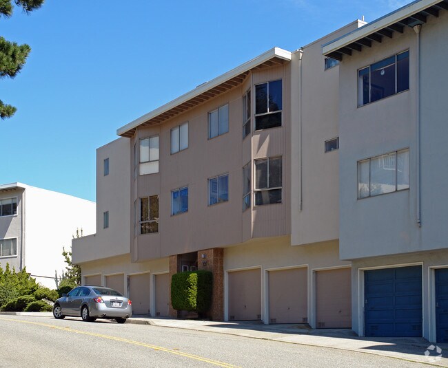 Building Photo - 22 Gardenside Dr