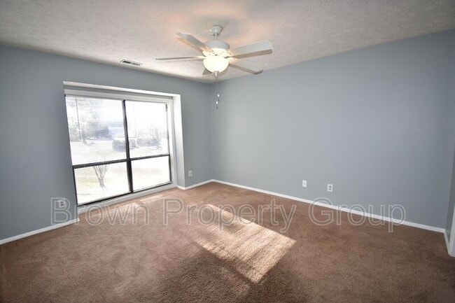 Building Photo - 1909 Tryon Dr