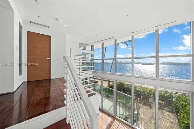 Building Photo - 1331 Brickell Bay Dr