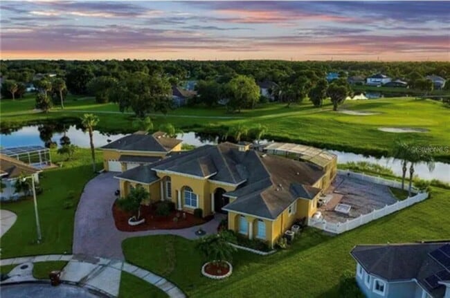 Building Photo - 2120 Bunker View Ct