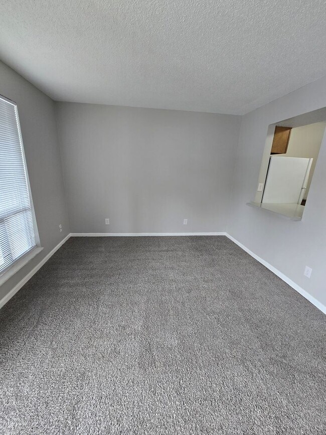 Building Photo - 1 Bedroom Apartment in Osage Beach!