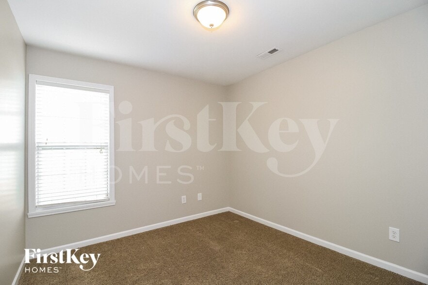 Building Photo - 4596 River Gate Dr