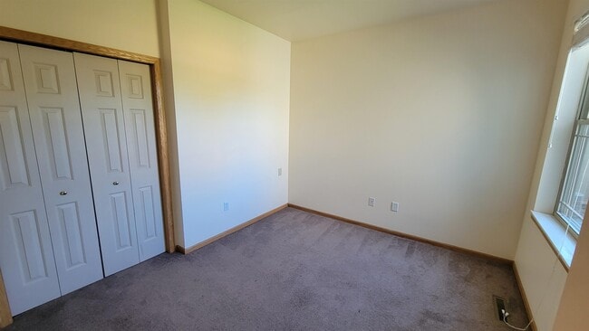 Building Photo - 6655 Windsor Commons Ave