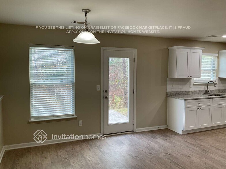 Building Photo - 4424 Michael Jay St