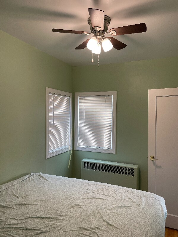 Building Photo - 915 1st St W