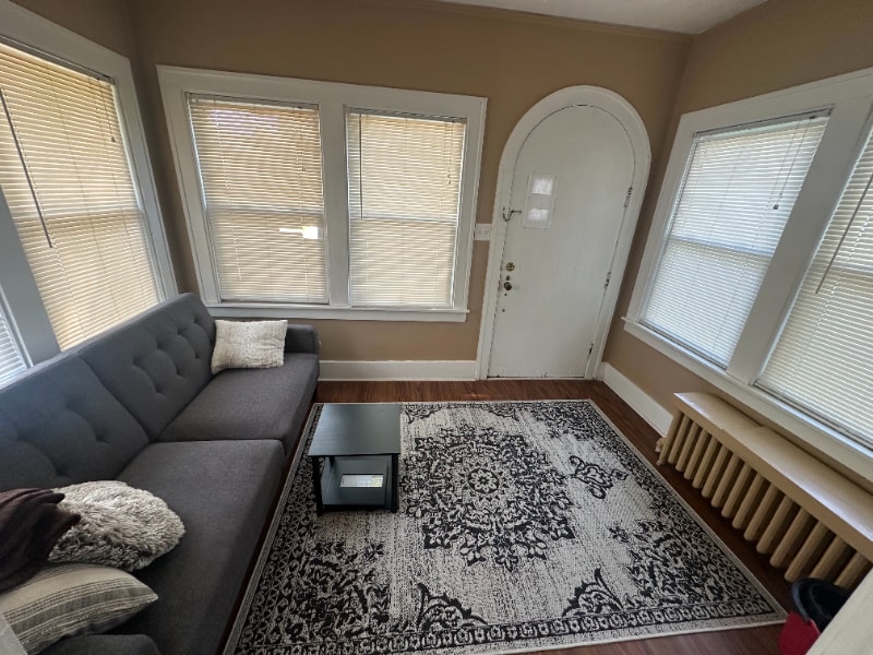 Building Photo - 529 Knowles St