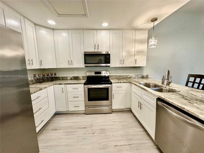 Primary Photo - 6300 Royal Woods Dr