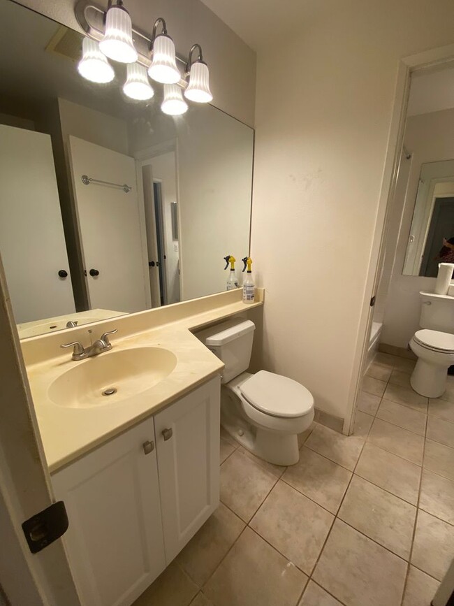 Building Photo - Nice 2 bed/1.5 bath in Kihei Villages