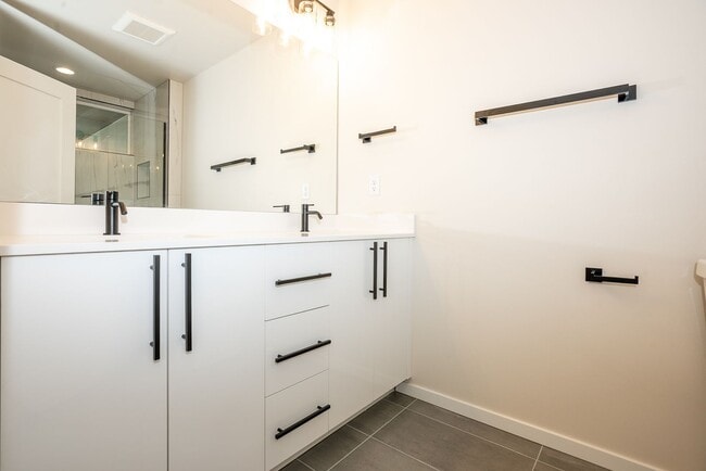 Building Photo - NEW CONSTRUCTION- MOVE- IN READY
