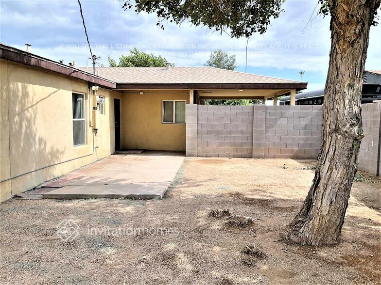 Building Photo - 527 W 1st St