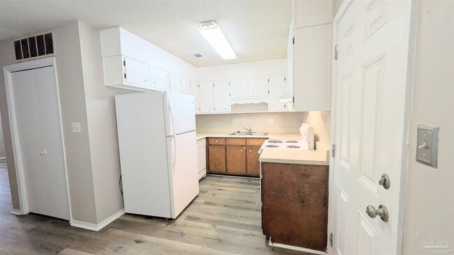 Building Photo - 6435 Lanier Dr