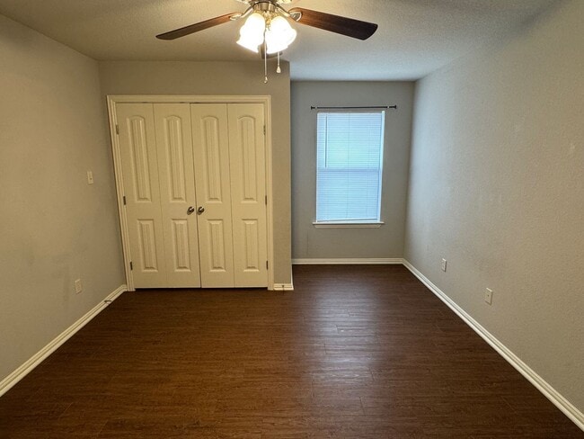 Building Photo - Updated Midway ISD Duplex