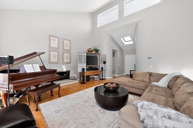 Building Photo - 150 Talmage Farm Ln