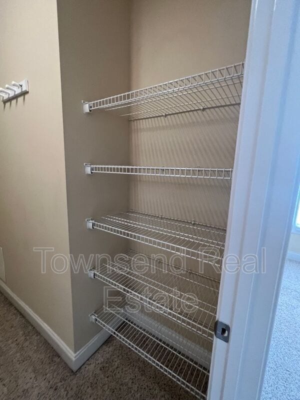 Building Photo - 210 Fountainhead Ln