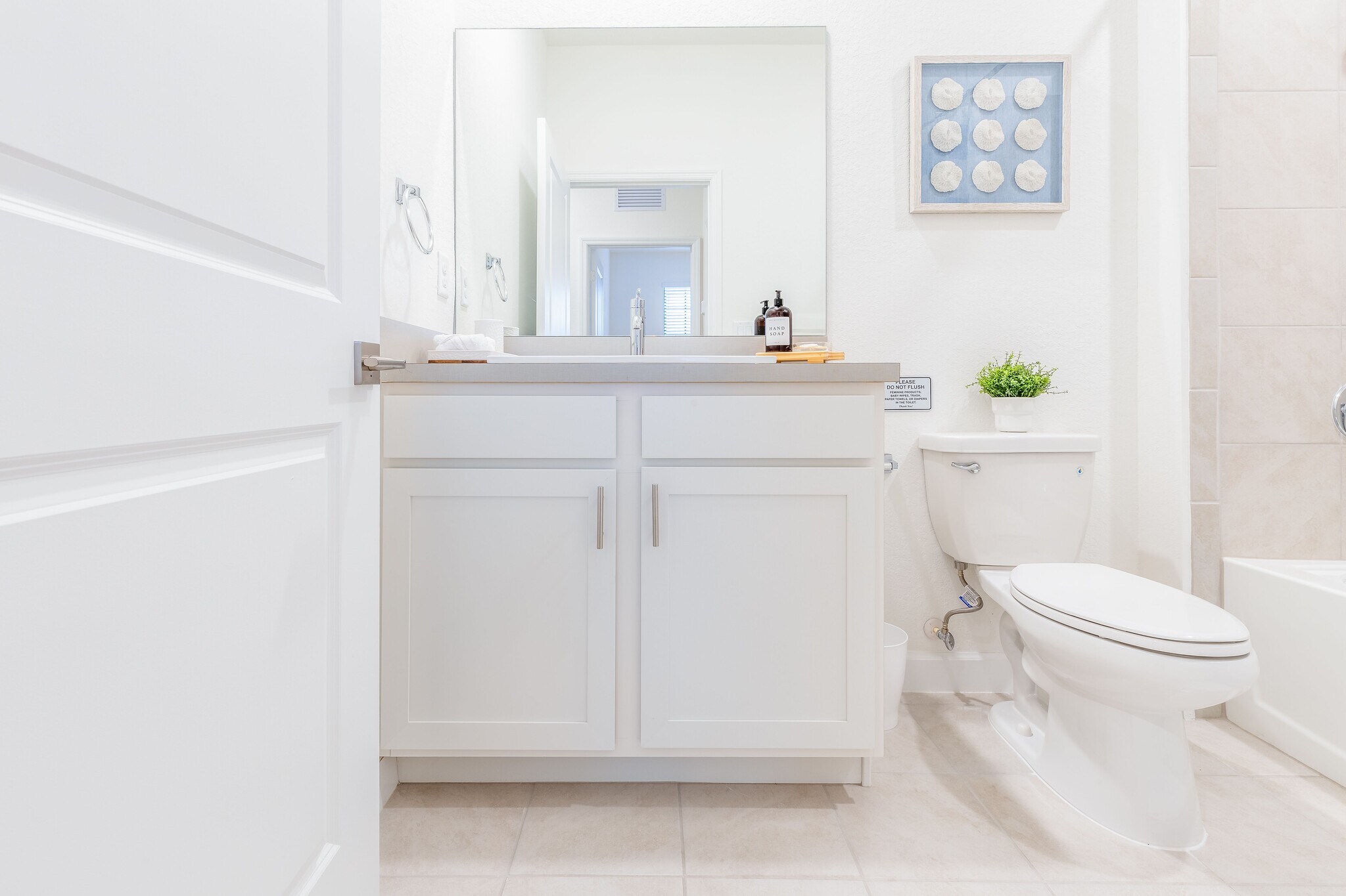 Building Photo - 1156 SW 6th Ct