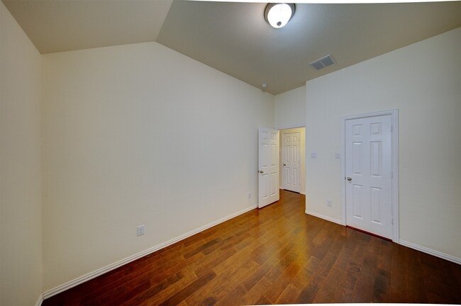 Building Photo - 606 Dunlavy Ln