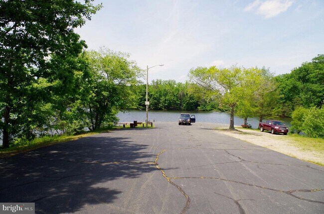 Building Photo - 2520 Doverhill Ct