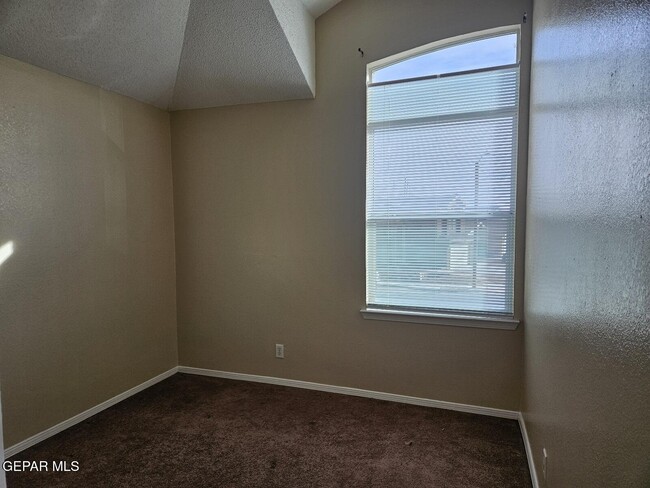 Building Photo - 1725 St Mark Ave