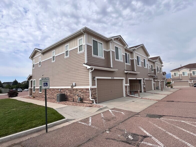 Building Photo - 8183 Confluence Pt