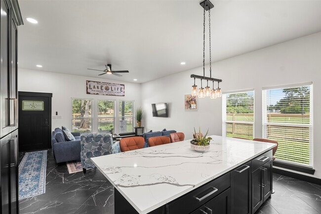 Building Photo - 310 Sweet Gum Ln