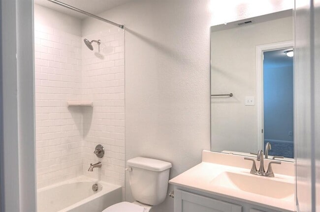Building Photo - 22234 Delphin Grv Dr