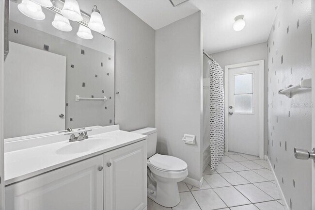 Building Photo - 364 Nevada Loop Rd