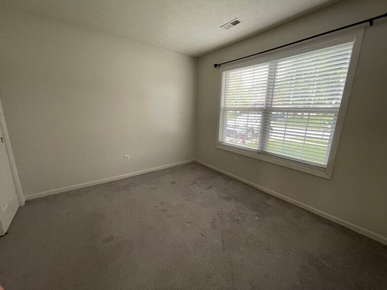 Building Photo - 1058 Sugar Maple Dr