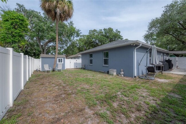Building Photo - 2802 Marconi St