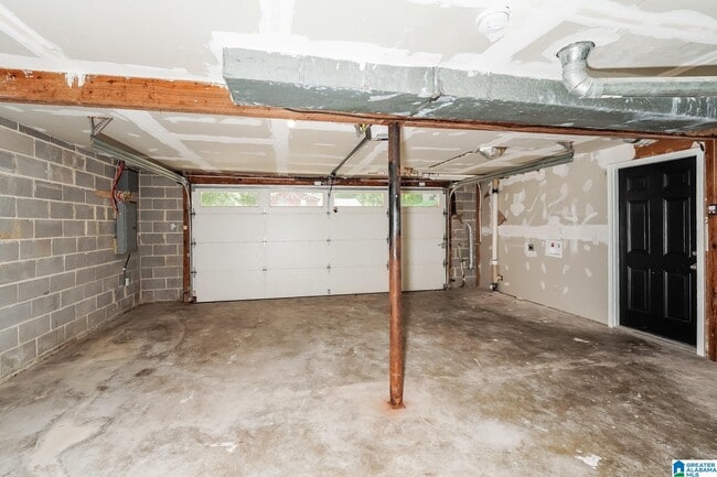 Building Photo - 3814 Mars Ave