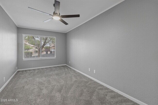 Building Photo - 15235 S 30th St