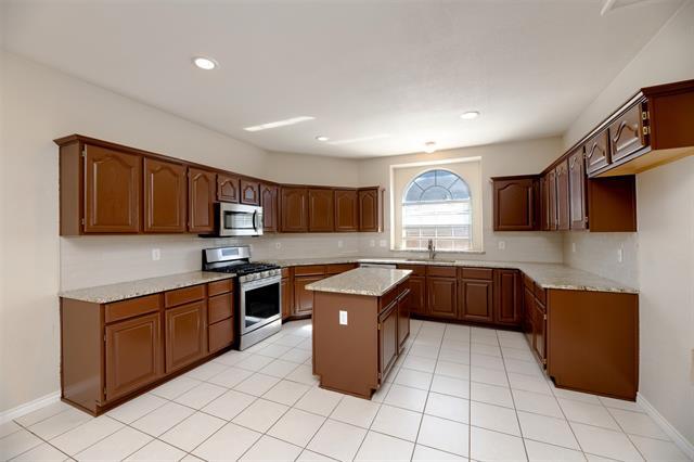 Building Photo - 2818 Cheverny Dr