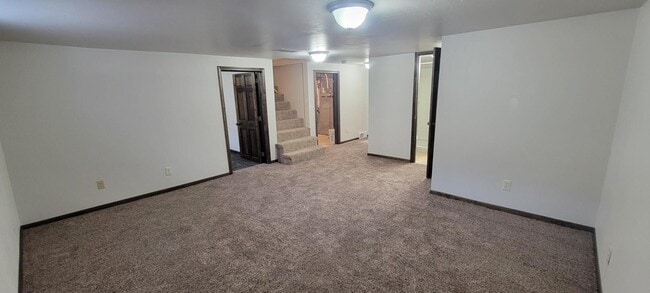 Building Photo - 24 S Pine St