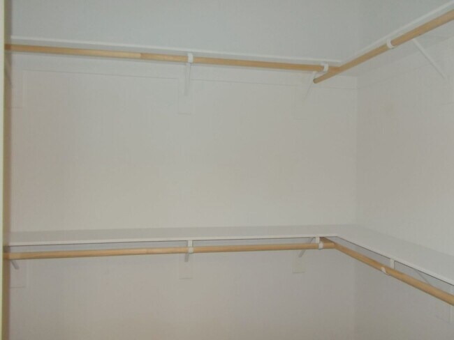 Building Photo - Welcome to Alderidge Townhomes!