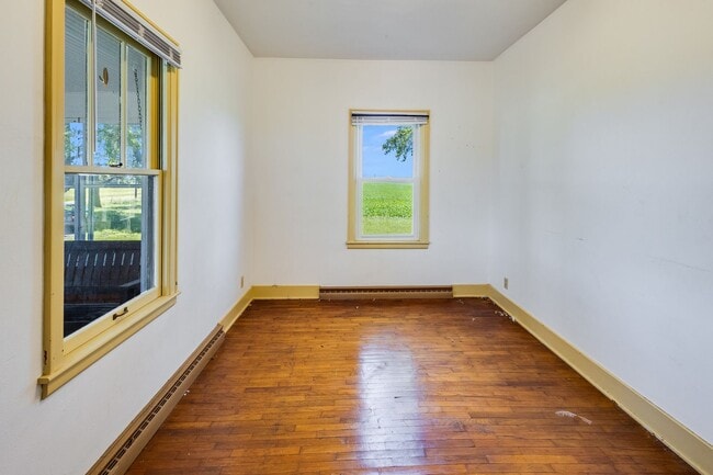 Building Photo - Charming 2 Bedroom, 1 Bathroom Rural Home for Rent