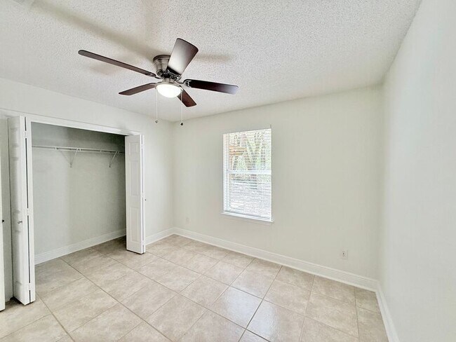 Building Photo - 4219 Crosswind Dr