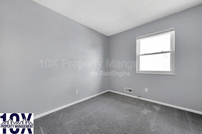 Building Photo - 3069 Rotunda Ct S