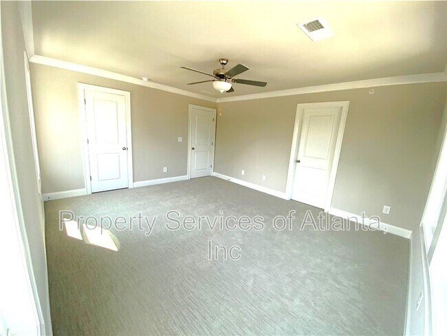 Building Photo - 912 Sweetwater Grove