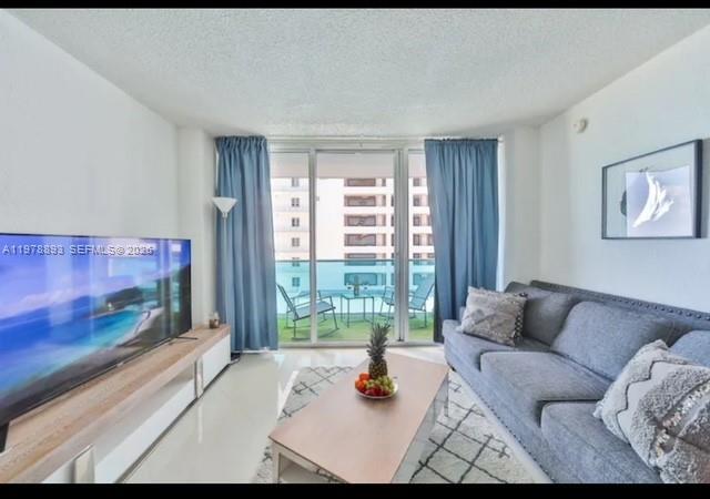 Building Photo - 4001 S Ocean Dr