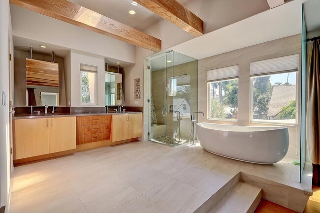 Building Photo - Stunning 4-Bedroom Home for Lease – Prime ...