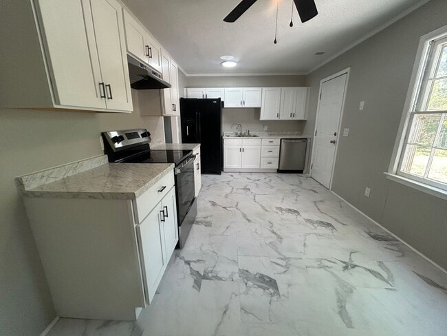 Building Photo - 4539 Bluff Rd