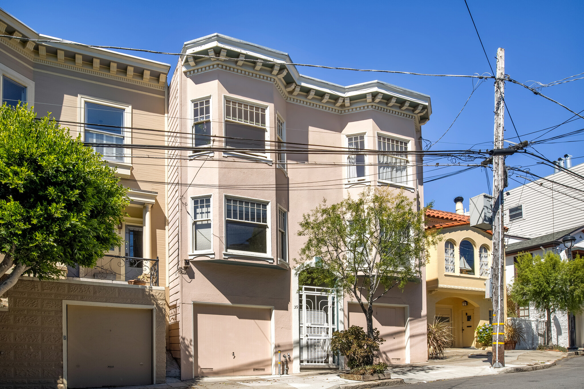 Building Photo - 41 Divisadero St