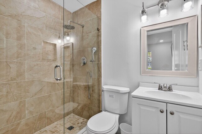 Building Photo - 5093 Privet Pl