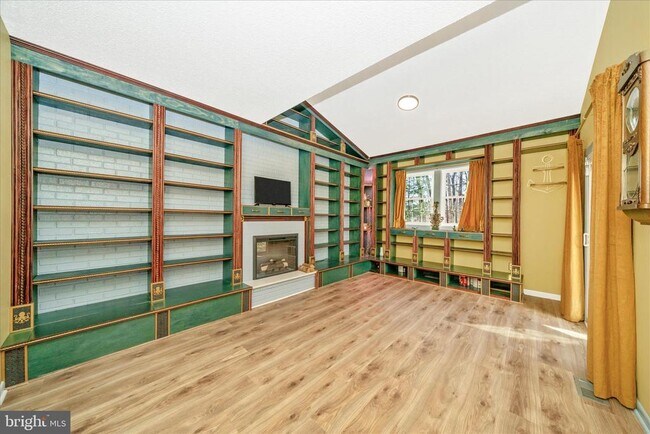 Building Photo - 3105 Glissade Ct