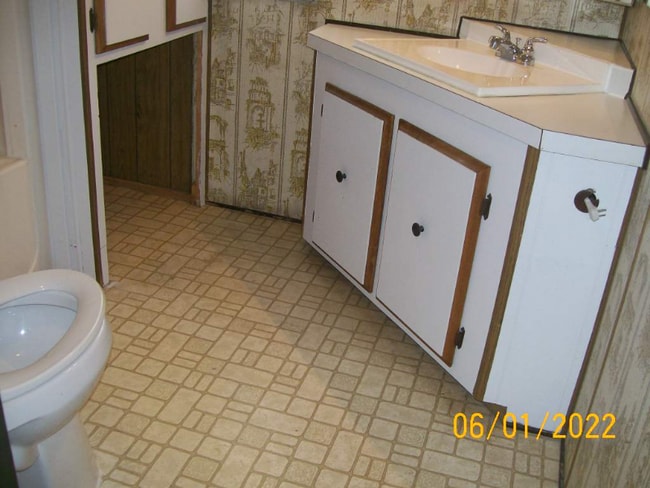 Building Photo - 13 Travertine Ln