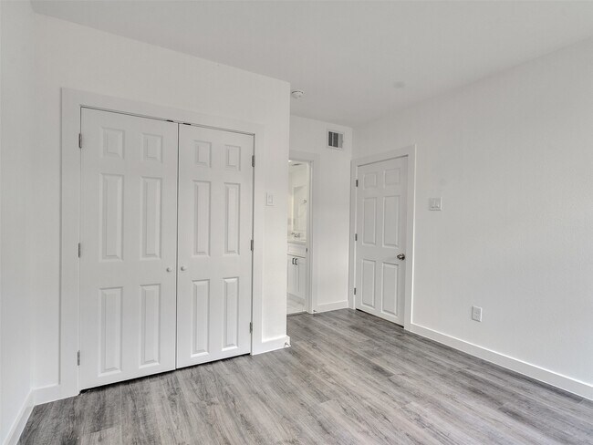 Building Photo - 6742 Madrid St