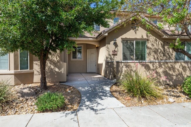 Primary Photo - 3 bedroom, 2.5 bathroom St. George Home