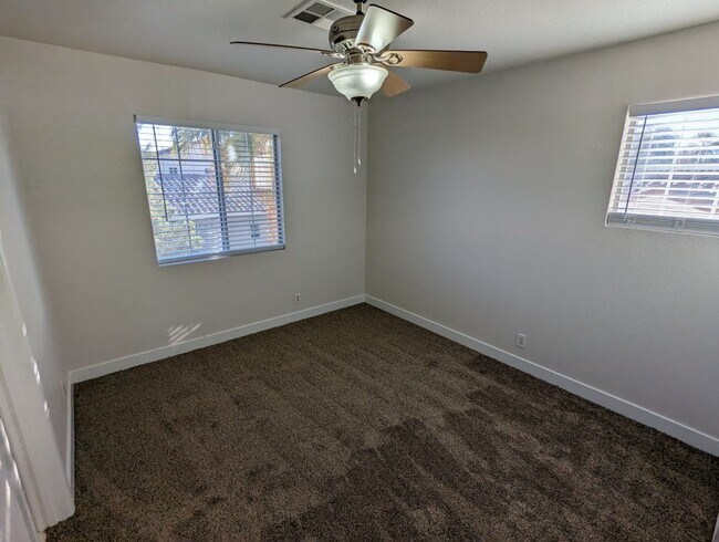 Building Photo - 7233 Pinon Crest Ct