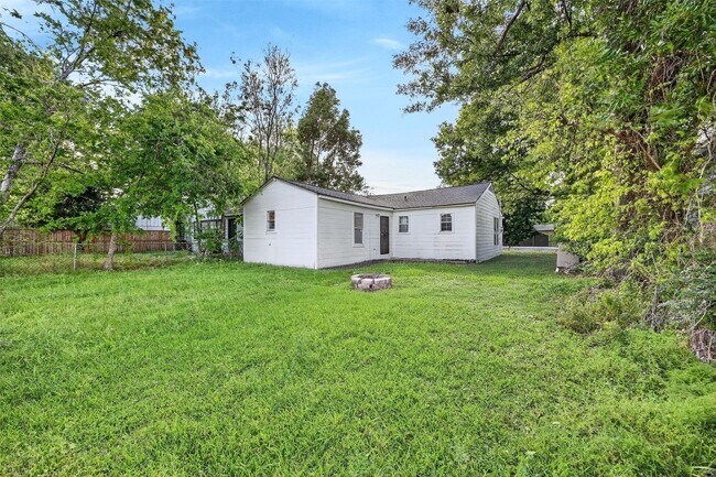 Building Photo - 6603 Conley St